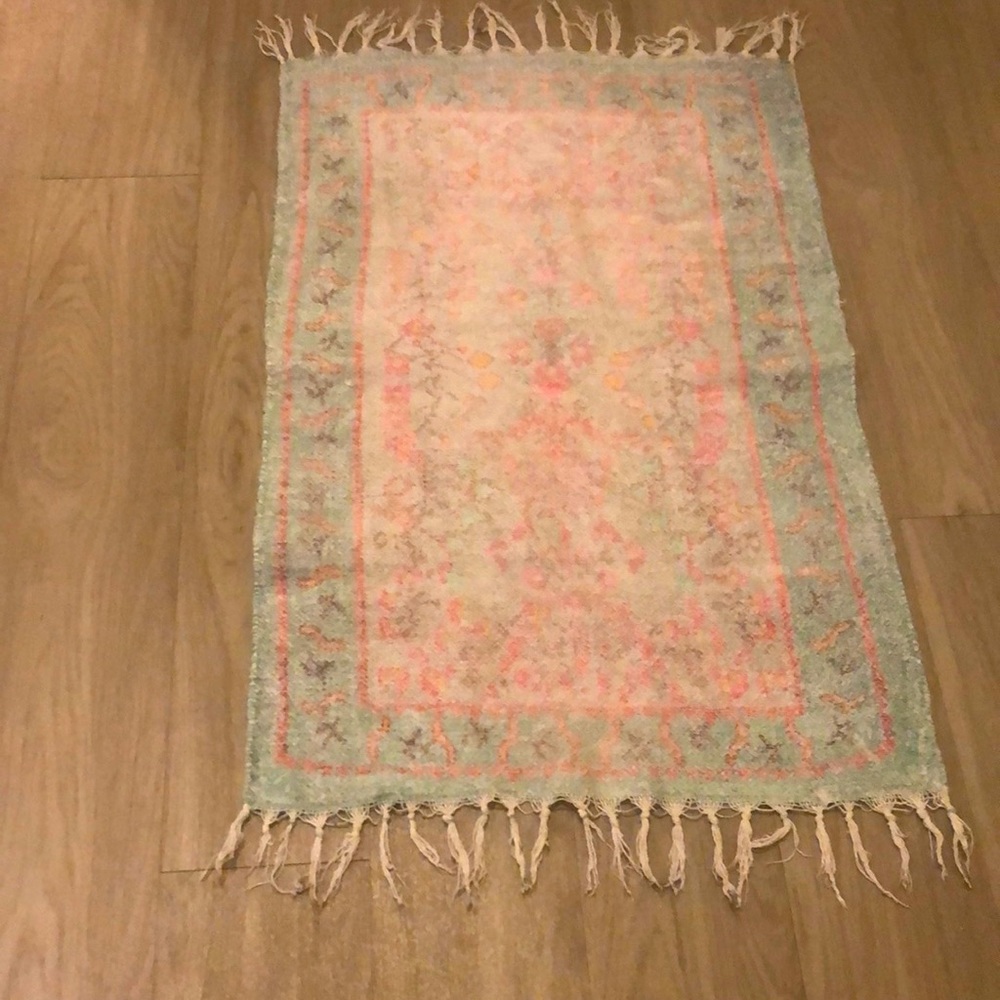 Urban Outfitters pastel 3X5 rug